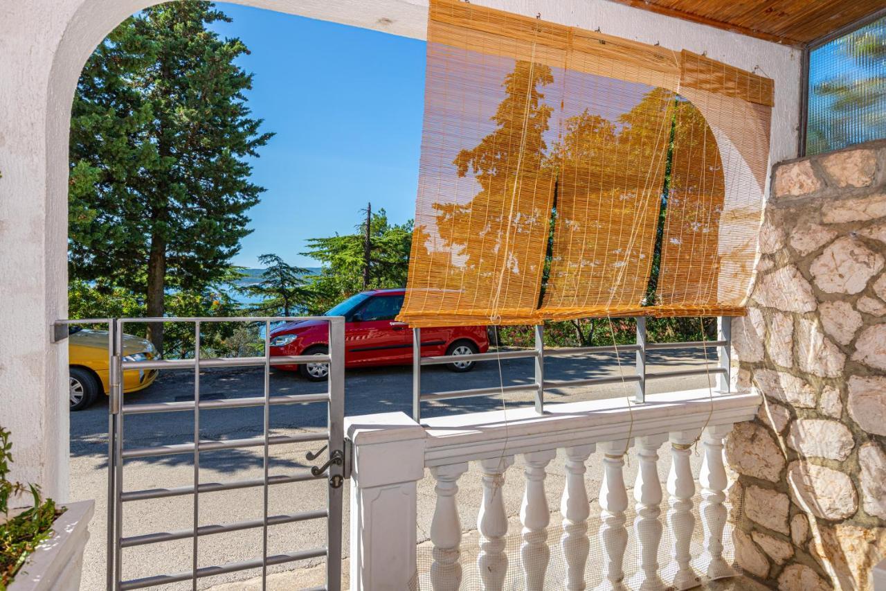 Apartmani Loki Dramalj Exterior photo