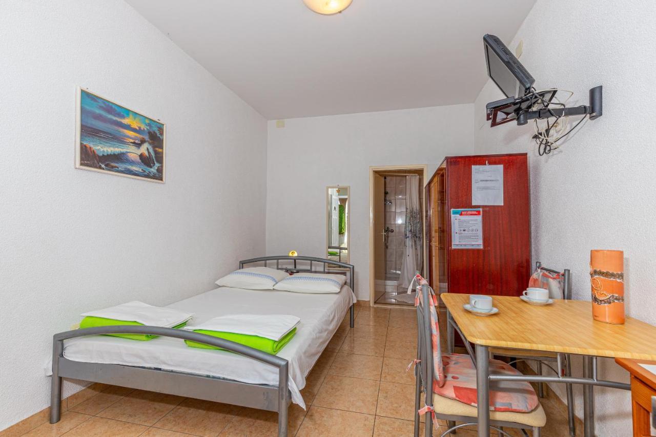 Apartmani Loki Dramalj Exterior photo