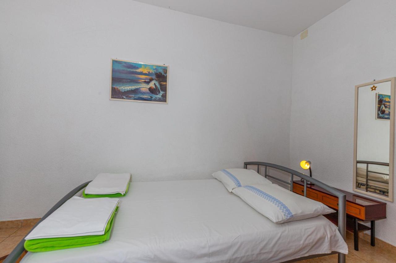 Apartmani Loki Dramalj Exterior photo