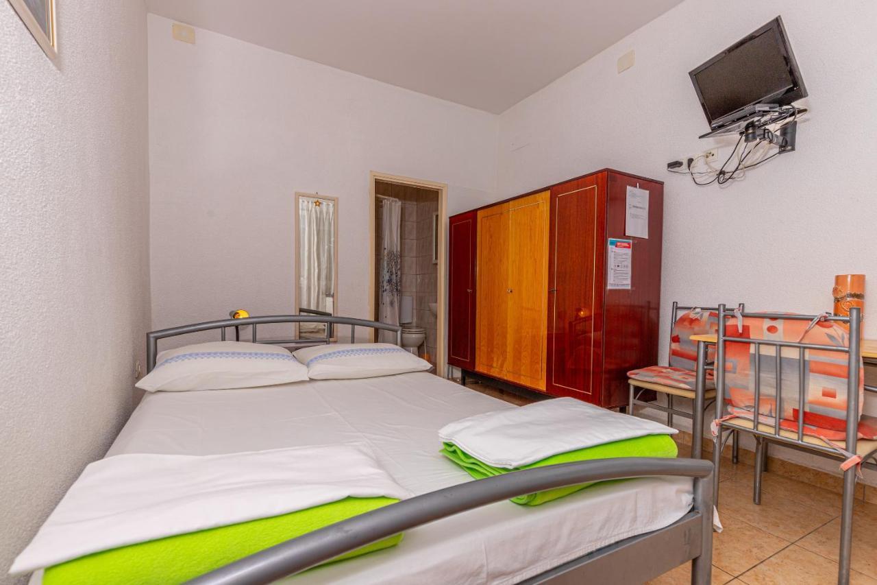 Apartmani Loki Dramalj Exterior photo
