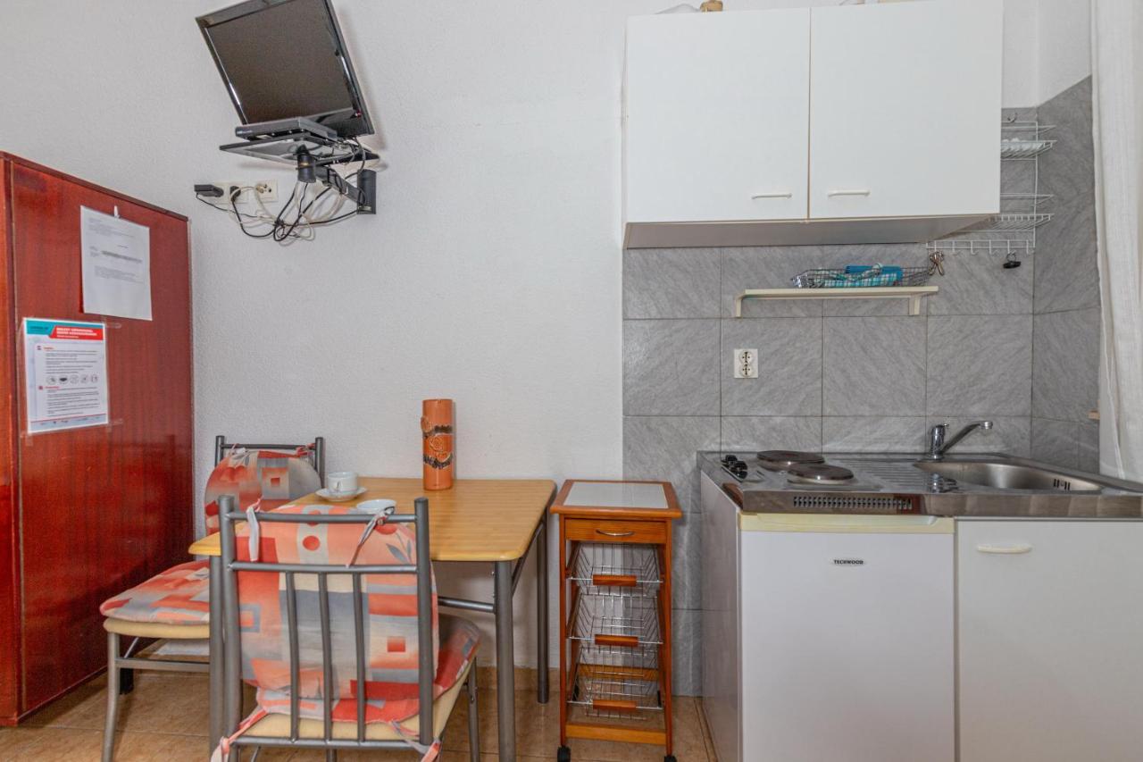 Apartmani Loki Dramalj Exterior photo