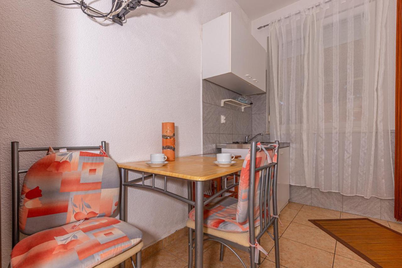 Apartmani Loki Dramalj Exterior photo