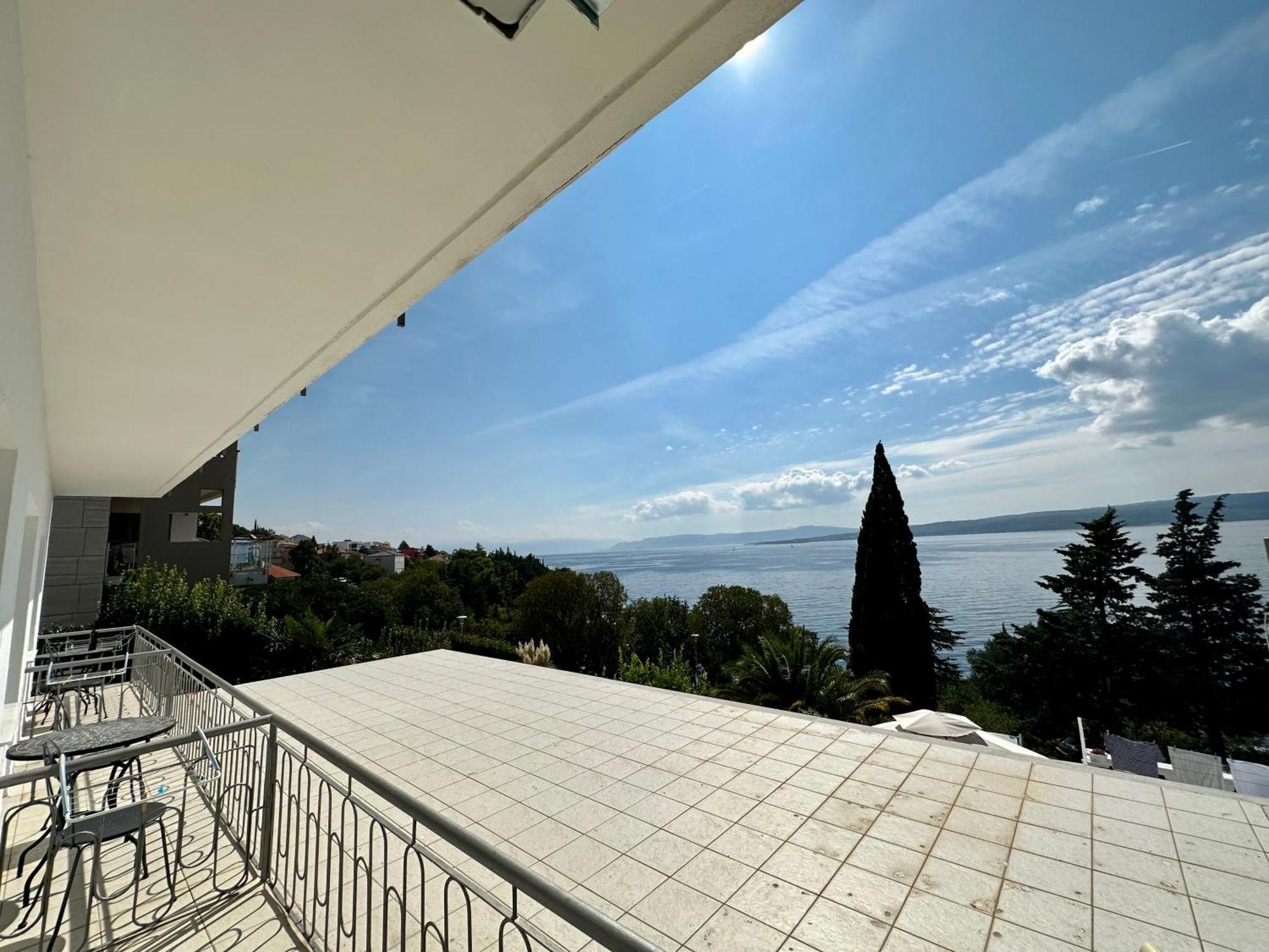 Apartmani Loki Dramalj Exterior photo