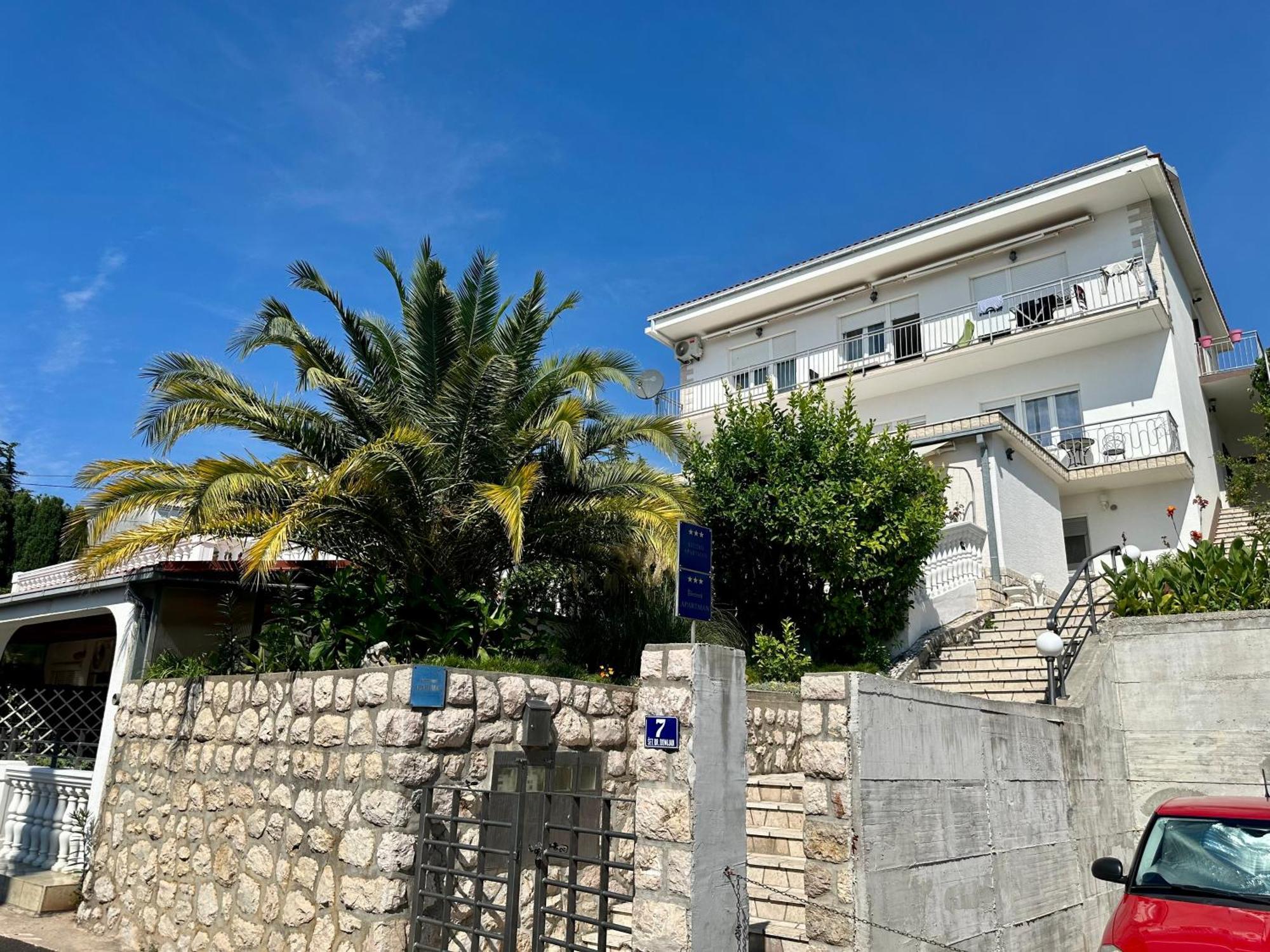 Apartmani Loki Dramalj Exterior photo